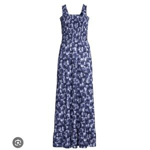 Michael Kors Palm Smocked Maxi Dress
X-small
Chambray
